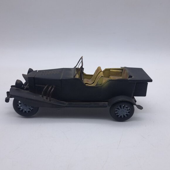 Vintage Metal Car - Picture 4 of 11